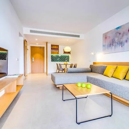 아파트호텔 Inturotel Cala Azul 3*